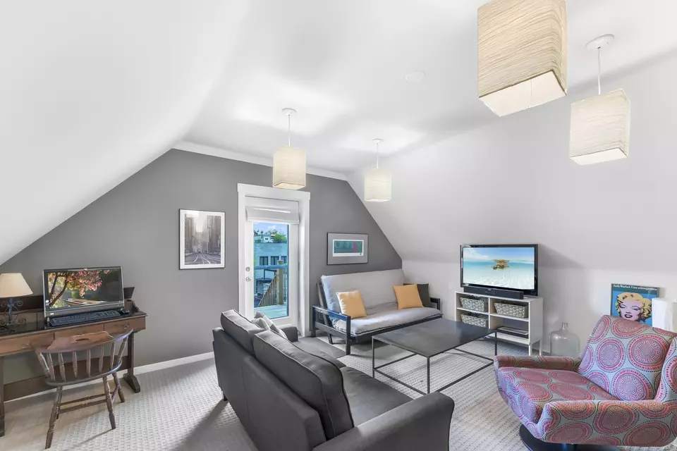 Living - 1649 W Superior St, Chicago, IL 60622 photo 5 of 5