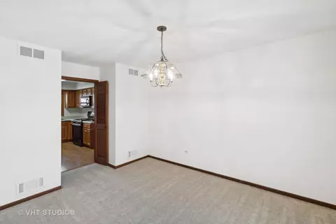 Dining - 930 N Dovington Dr, Hoffman Estates, IL 60169 photo 1 of 1