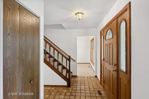 Entry Way - 930 N Dovington Dr, Hoffman Estates, IL 60169 photo 1 of 1