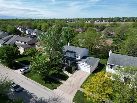View/Area - 930 N Dovington Dr, Hoffman Estates, IL 60169 photo 1 of 3