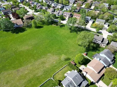 View/Area - 930 N Dovington Dr, Hoffman Estates, IL 60169 photo 3 of 3