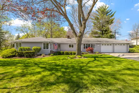 909 Adams St, Lockport, IL 60441