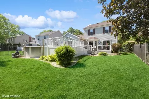 Exterior - 198 Foxmoor Rd, Fox River Grove, IL 60021 photo 2 of 4