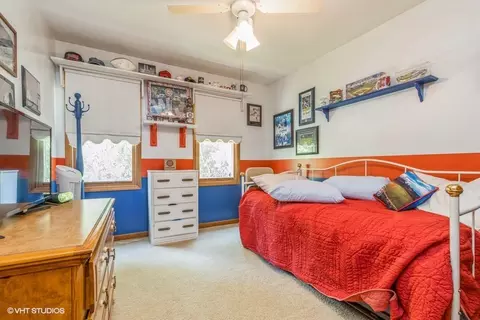 Bedroom - 198 Foxmoor Rd, Fox River Grove, IL 60021 photo 2 of 3