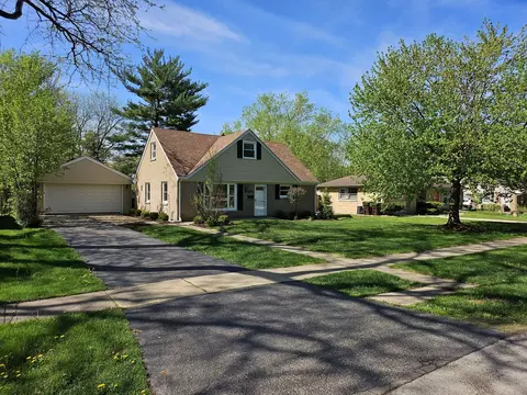 473 Porter Ave, Crystal Lake, IL 60014
