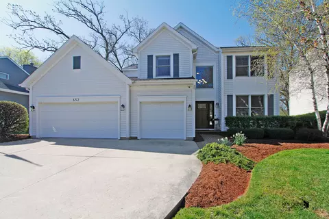 652 Wood Creek Dr, Antioch, IL 60002