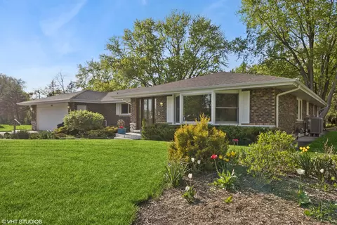1630 N Denise Ave, Palatine, IL 60074