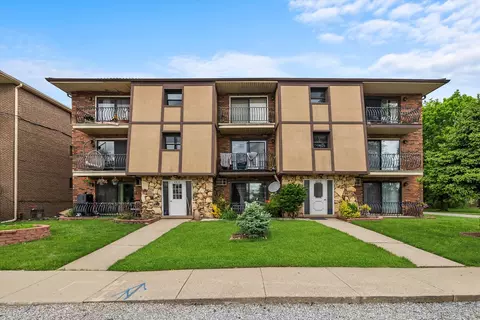 6910 W Crandall Ave #3E, Worth, IL 60482