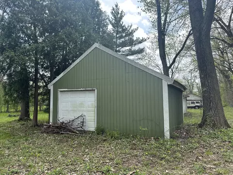 Exterior - 1860 W 235th St, Steger, IL 60475 photo 3 of 4