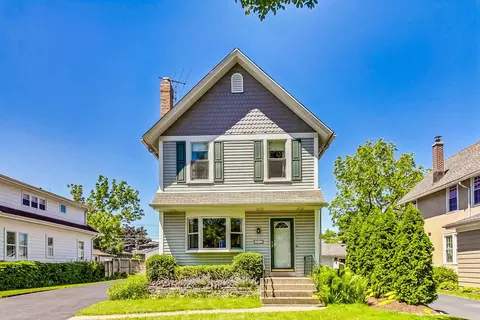 864 Oakwood Ave, Lake Forest, IL 60045