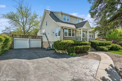 2605 Lake Ave, Wilmette, IL 60091