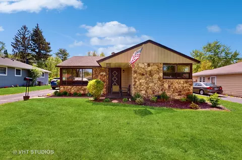 Exterior - 3007 Hawk Ln, Rolling Meadows, IL 60008 photo 2 of 6