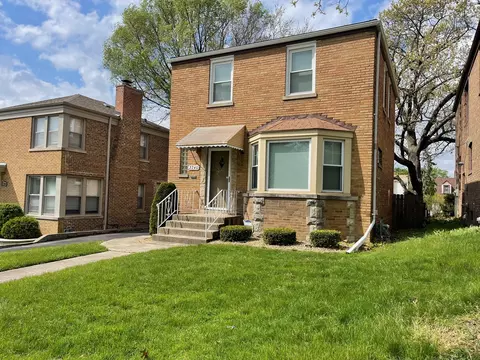 2740 W 96th St, Evergreen Park, IL 60805