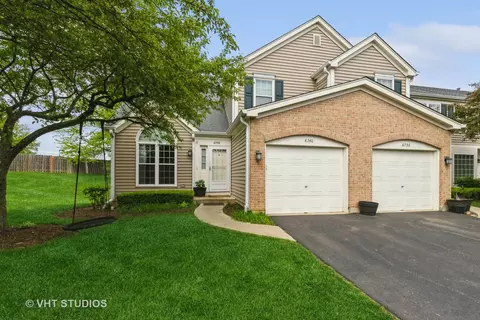 6740 Roanoake Ct, Gurnee, IL 60031