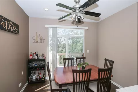 1069 Horizon Dr, Bartlett, IL 60103 photo 14