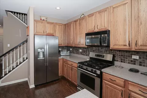 1069 Horizon Dr, Bartlett, IL 60103 photo 10