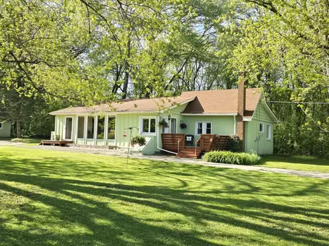 1112 W Broadway Ave, Winthrop Harbor, IL 60096