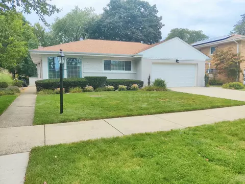 9130 Kenneth Ave, Skokie, IL 60076