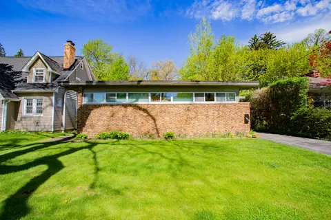 2056 Old Glenview Rd, Wilmette, IL 60091
