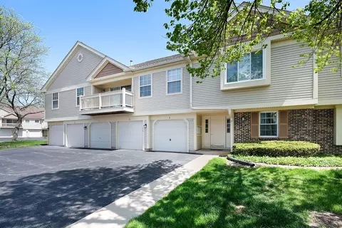 1257 Ballantrae Pl #E, Mundelein, IL 60060