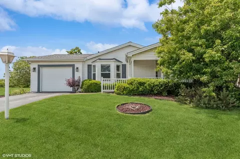 1028 Castleton Ct, Grayslake, IL 60030