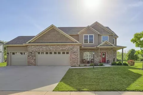 405 S Fox Run Dr, Mahomet, IL 61853
