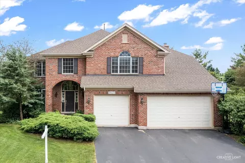 39 W275 Sheldon Ln, Geneva, IL 60134
