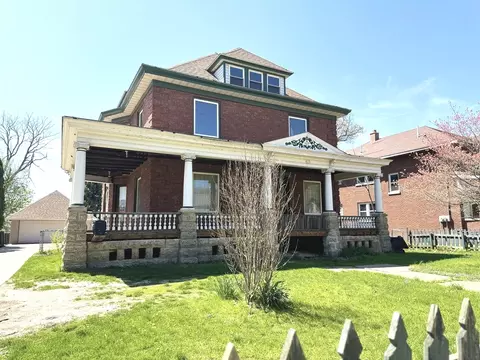 609 College Ave, Rockford, IL 61104