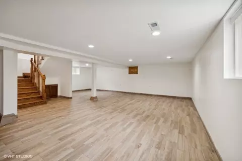 369 Blackhawk Rd, Riverside, IL 60546 photo 21