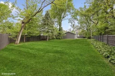 369 Blackhawk Rd, Riverside, IL 60546 photo 26
