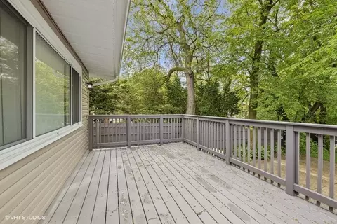 369 Blackhawk Rd, Riverside, IL 60546 photo 24