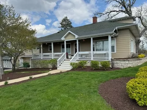 225 Bluff Ave, Grayslake, IL 60030