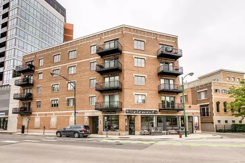 544 N Milwaukee Ave #204, Chicago, IL 60642