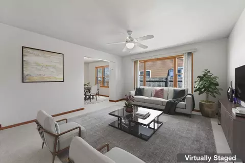 Living - 513 Venice Rd, Lakemoor, IL 60051 photo 1 of 1