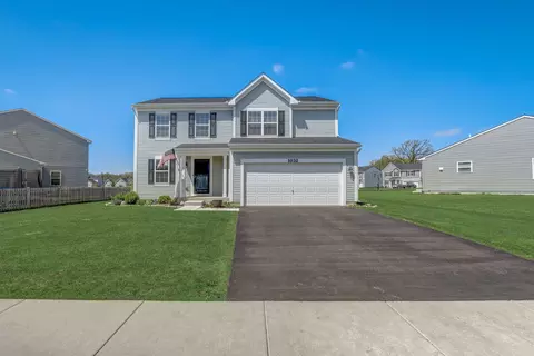 1032 Pauline Pl, Plano, IL 60545