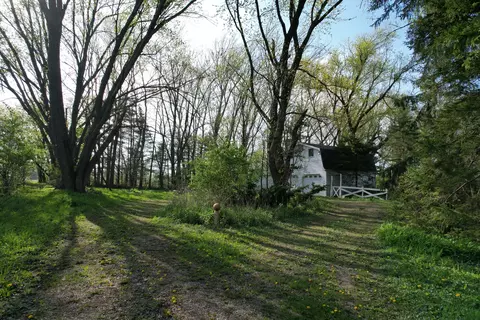 7007 Johnson Rd, Hebron, IL 60034 photo 3