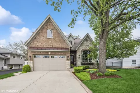 545 W Armitage Ave, Elmhurst, IL 60126