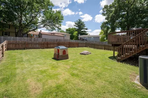 Exterior - 3 Timberview Dr, Bloomington, IL 61701 photo 9 of 13
