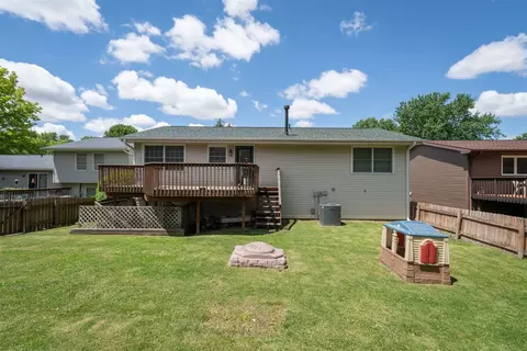 Exterior - 3 Timberview Dr, Bloomington, IL 61701 photo 12 of 13