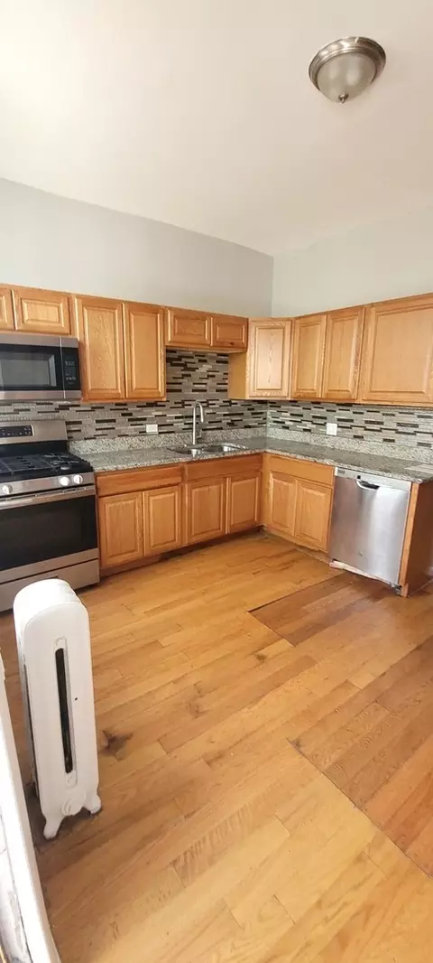 2623 E 74th St, Chicago, IL 60649 photo 5