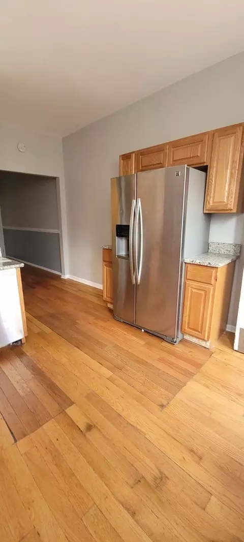 2623 E 74th St, Chicago, IL 60649 photo 6