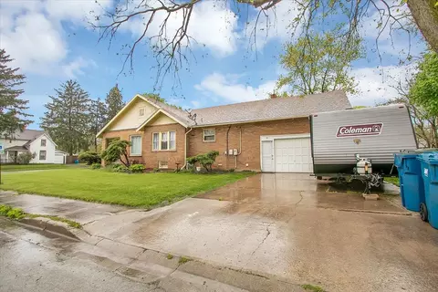 Exterior - 496 S Nelson Ave, Kankakee, IL 60901 photo 3 of 7