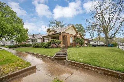 Exterior - 496 S Nelson Ave, Kankakee, IL 60901 photo 2 of 7