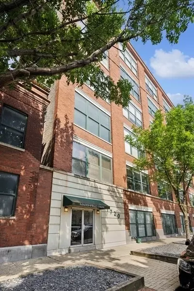 1720 N Marshfield Ave #405, Chicago, IL 60622