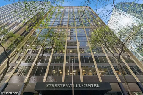 233 Erie St #1805, Chicago, IL 60611
