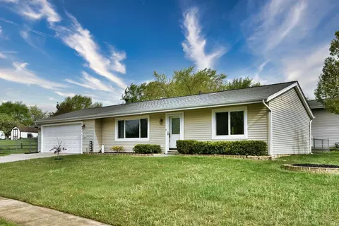 2045 Cinema Dr W, Hanover Park, IL 60133