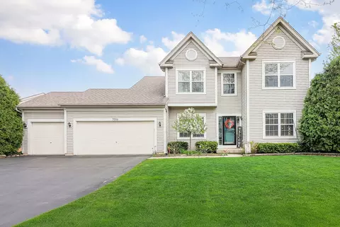 7006 Nathan Ln, Carpentersville, IL 60110