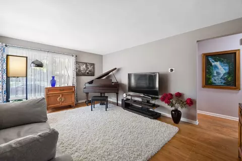 Living - 14 Forest Ave, River Forest, IL 60305 photo 2 of 3