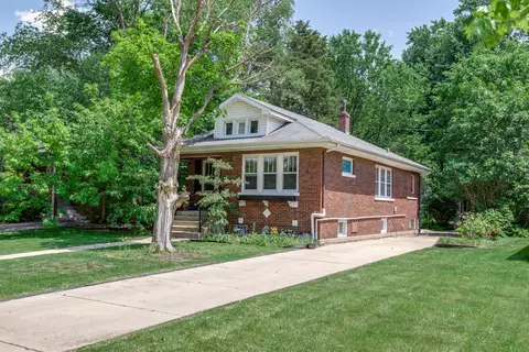 921 Webster Ave, Wheaton, IL 60187