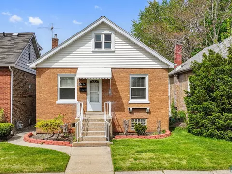 2634 Kenilworth Ave, Berwyn, IL 60402